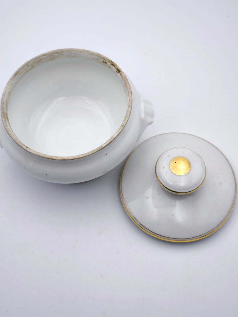 Sucrier Couvert en Porcelaine Fine – Liseré Doré & Design Festonné