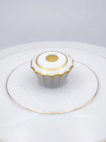 Load image into Gallery viewer, Grande Soupière Royale en Porcelaine de Limoges – Design Festonné &amp; Dorure