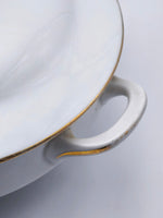 Load image into Gallery viewer, Grande Soupière Royale en Porcelaine de Limoges – Design Festonné &amp; Dorure
