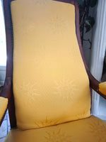 Load image into Gallery viewer, Fauteuil Voltaire – Bois Sculpté &amp; Velours Jaune Solaire