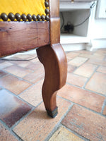 Load image into Gallery viewer, Fauteuil Voltaire – Bois Sculpté &amp; Velours Jaune Solaire