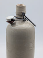 Load image into Gallery viewer, Bouteille de Brasseur en Grès – Esprit Rustique
