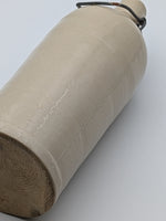 Load image into Gallery viewer, Bouteille de Brasseur en Grès – Esprit Rustique