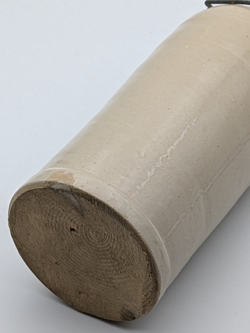 Bouteille de Brasseur en Grès – Esprit Rustique