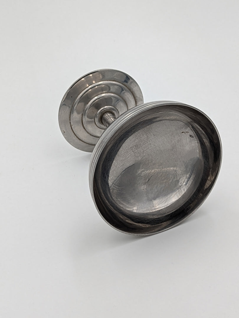 Coupe sur Pied en Métal Argenté – Élégance Classique