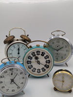 Load image into Gallery viewer, Lot de Réveils – Une Odyssée Mécanique