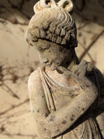 Load image into Gallery viewer, Statue de Jardin en Pierre – Allégorie Classique