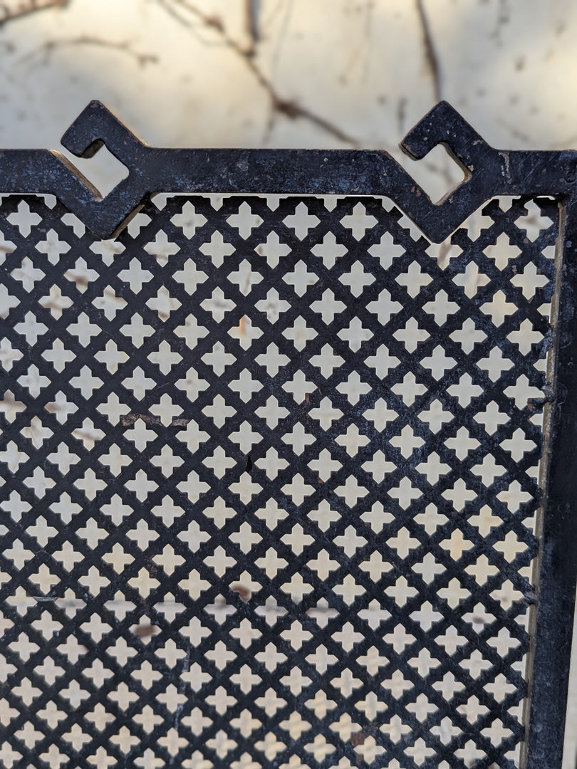 Pare-feu de Cheminée Industriel – Métal Noir & Motif Losanges