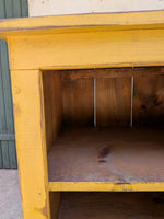 Load image into Gallery viewer, Meuble bas de rangement en bois jaune safran – Fabrication Artisanale Canadienne