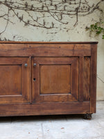 Load image into Gallery viewer, Buffet bas en bois massif sur roulettes – Style Industriel &amp; Campagne