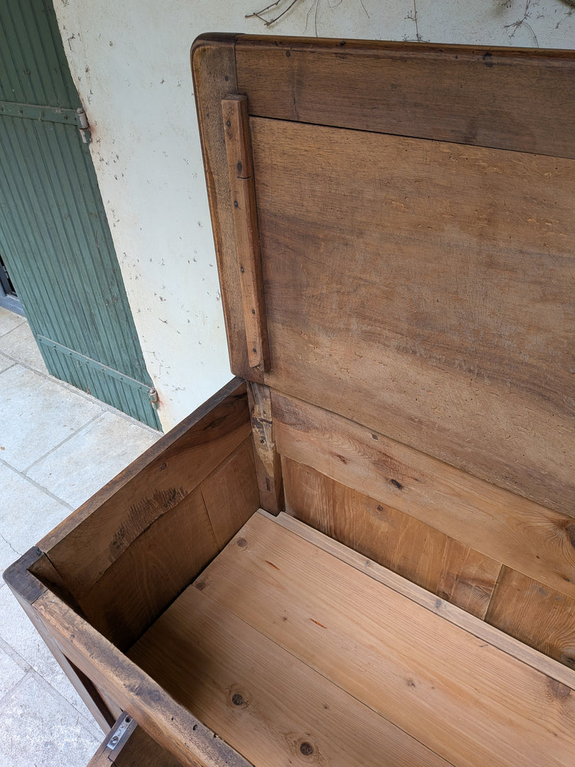 Buffet bas en bois massif sur roulettes – Style Industriel & Campagne