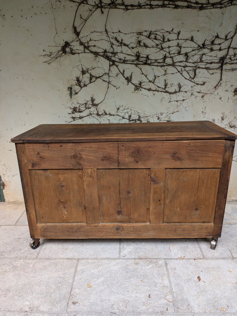 Buffet bas en bois massif sur roulettes – Style Industriel & Campagne